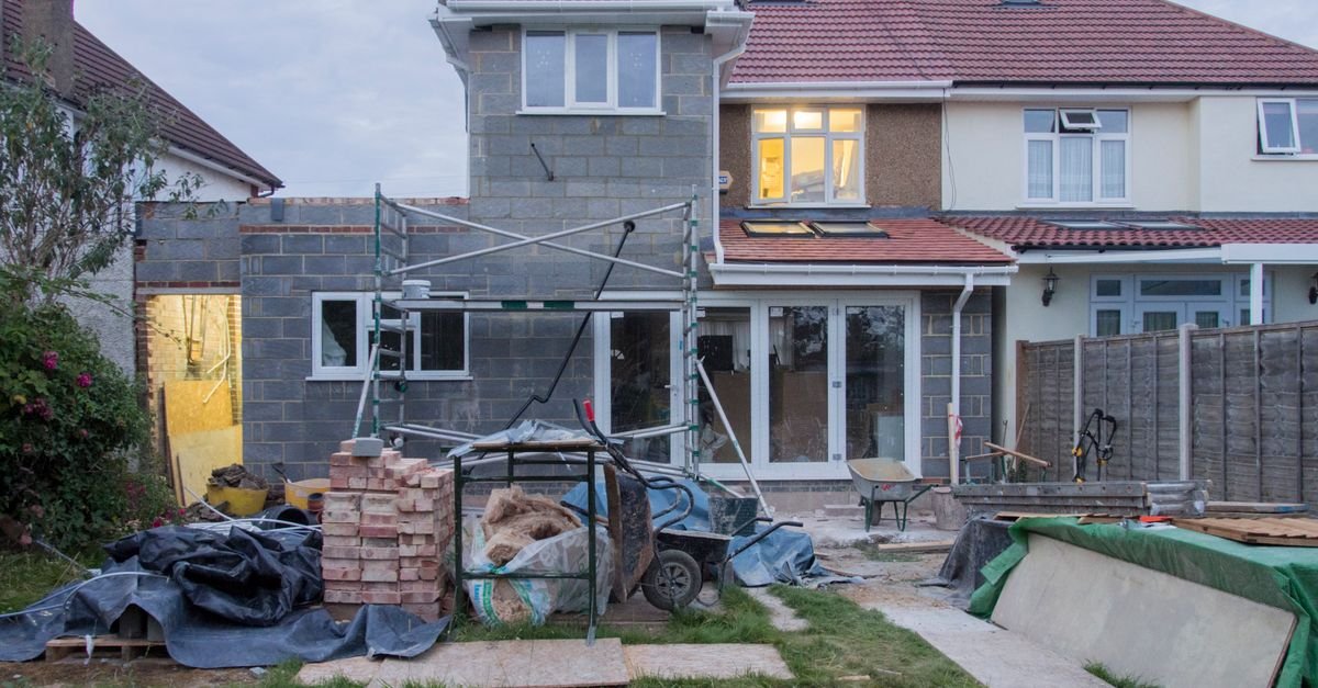Chantier d'extension et de rénovation sur une maison individuelle